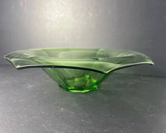 035 greendepressionglassbowloctagonalfl