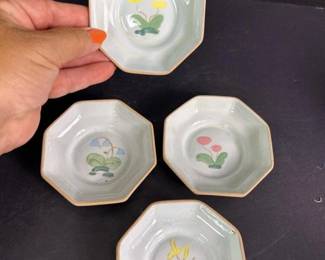 089 verysmallhandpaintedoctagonalporcel