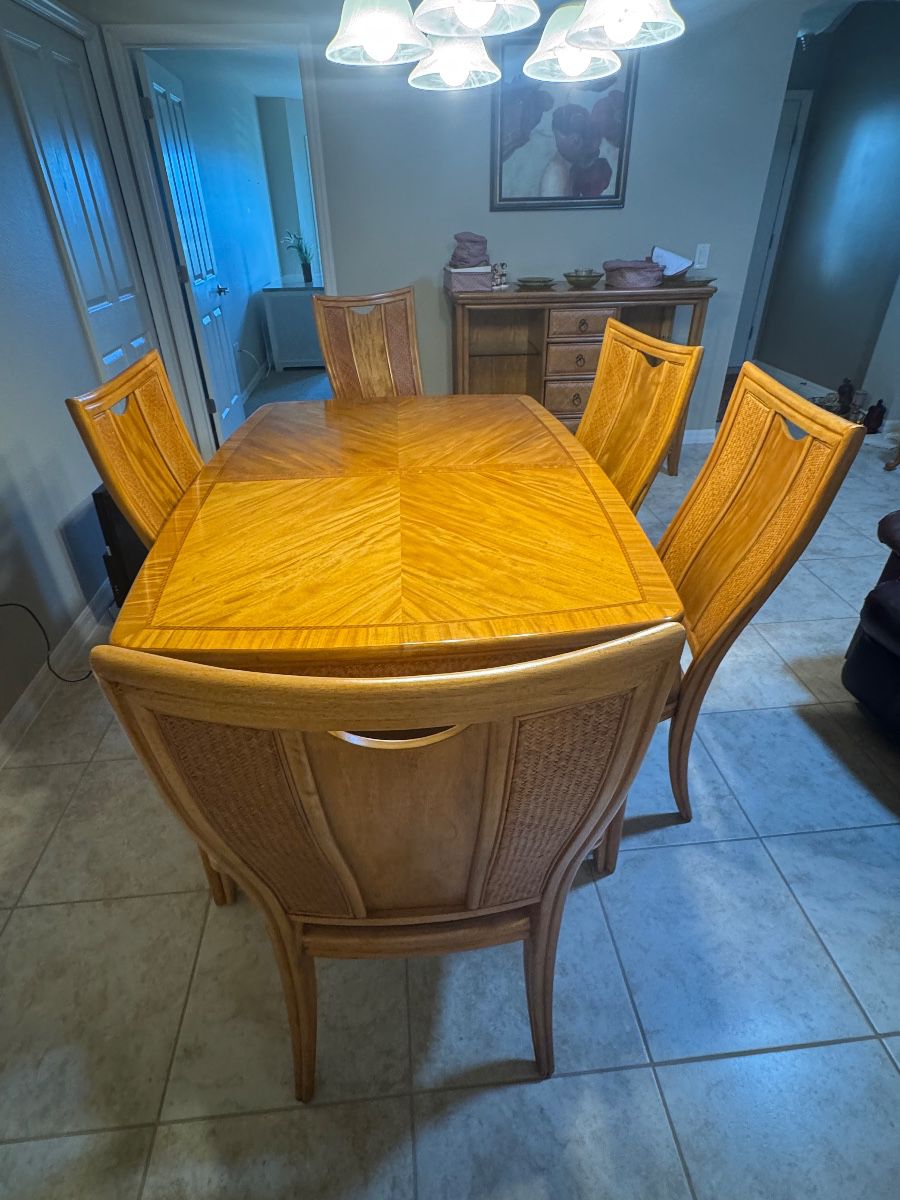 American Drew Table 43"x64"  before extra leafs