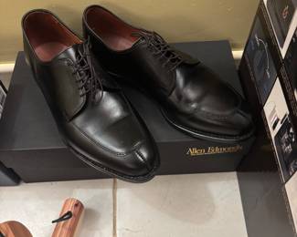 Men’s dress shoes