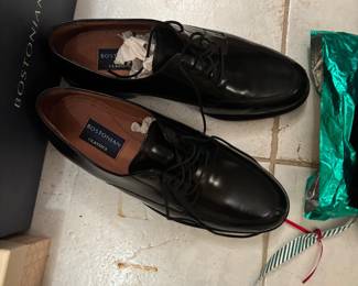 Men’s dress shoes