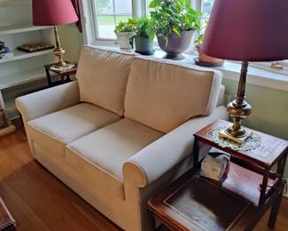 Love seat