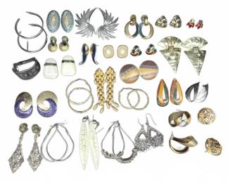 Fashion Earrings Collection