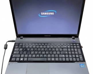 Samsung NP300E5C Laptop
