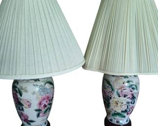 077 Chinese Porcelain Floral Ginger Jar Table Lamp