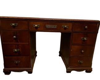 067 Antique Mahogany Kneehole Pedestal Desk
