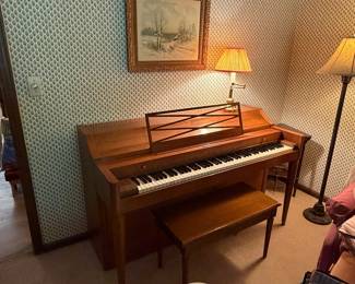 Baldwin piano