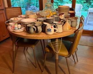 Vintage kitchen table and 4 chairs, pottery, stoneware
