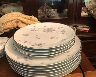 Noritake China, Suzette pattern