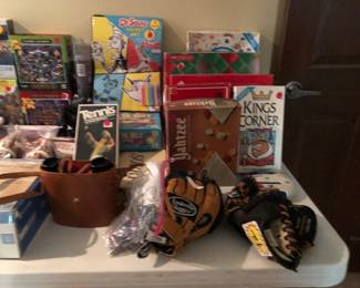 Games, puzzles, toys