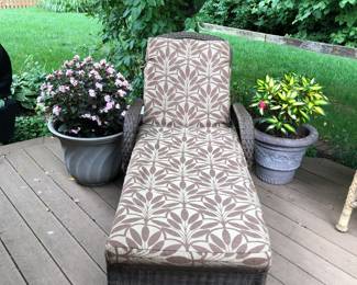 Chaise lounge