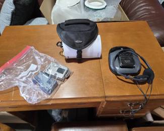 Nikon COOLPIX P80, Canon PowerShot S200  Sony Discman Electronics Lot