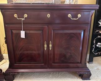 D23- $220 Thomasville Server 40"x19"x34"