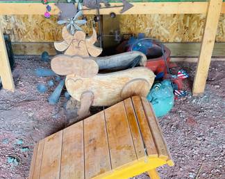 Outdoor Yard and Garden Decor
