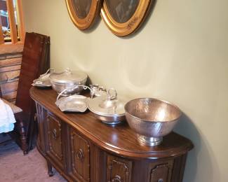 side board and bubble glass photo's