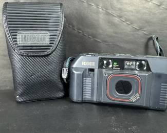 Ricoh TF500 35mm Autofocus Film Camera 35mm f2.8 70mm f5.6 Lens w Case