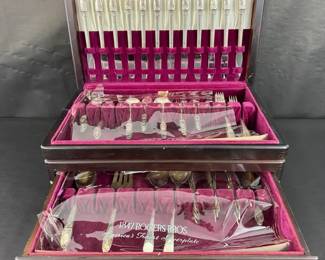 1847 Rogers Bros IS Silverplate Flatware Set in Wood Storage Chest Large Service