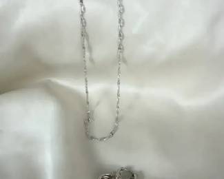 2.41g 14K White Gold Chain Necklace Hoop Earrings