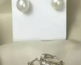 6.11g 2 Pairs 14K Gold CZ hoops Freshwater Pearl Earrings