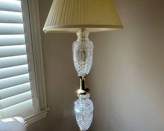 Crystal table lamp
