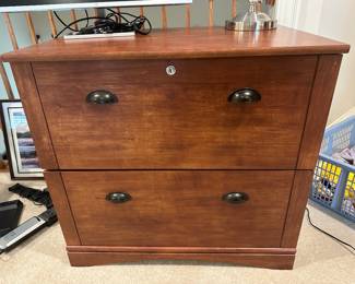 Lateral file cabinet