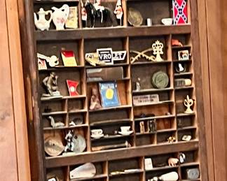 MINIATURE COLLECTORS BOX