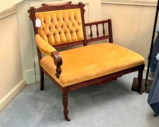 EARLY SETTEE