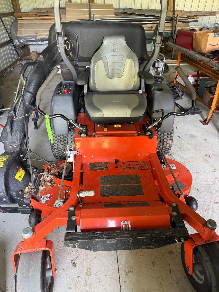 Husquavarna zero turn mower