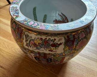 Chinese porcelain fishbowl planter