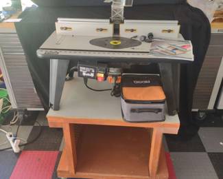 Ryobi Router Table With Ridgid Router On Roller Cart