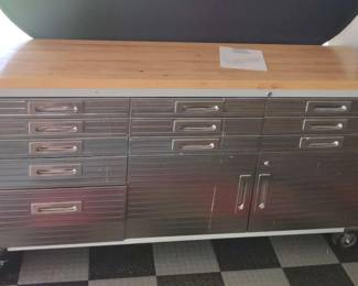 Seville UltraHD Rolling Workbench With Contents
