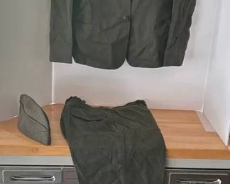 Named Womens U.S. Marine Corps Sergeant Wool Service Uniform with Garrison Cap Trousers