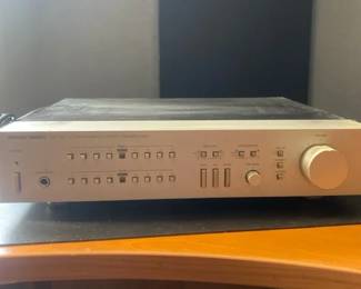 Harman Kardon HK725 Stereo Preamplifier