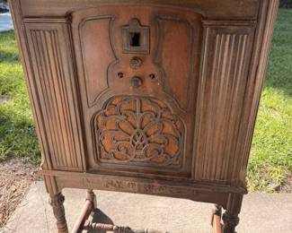 Antique Westinghouse WR5 Wood Tube Console Radio 1930s