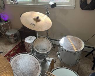  Ludwig Evolution 5-piece drum kit (white&nbsp;glitter)&nbsp;with Zildjian cymbals
