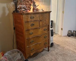 Gorgeous matching dresser