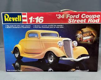 Revell 1:16 1934 Ford Coupe Street Rod Model Kit