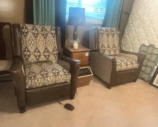 PAIR OF POWER RECLINERS