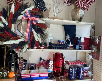 PATRIOTIC DECOR