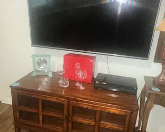 60" LG SMART TV & WOODEN ENTERTAINMENT STAND
