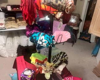 MORE SCARVES