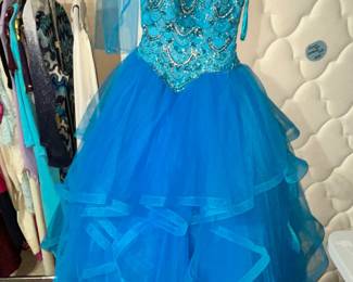 FABULOUS BLUE PROM(?) DRESS!
