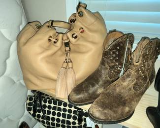 "MICHAEL KORS" LEATHER BAG & "BORN" LEATHER BOOTS