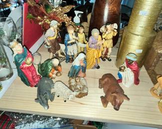 13 PC NATIVITY SCENE