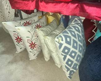 MORE DECORATOR PILLOWS