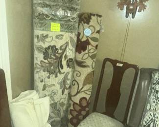 AREA RUGS