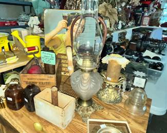 VINTAGE OIL LAMP AND LOTS OF OLD COLLECTIBLES