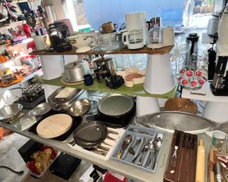 COOKWARE & BAKEWARE