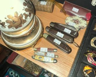 VINTAGE POCKET KNIVES