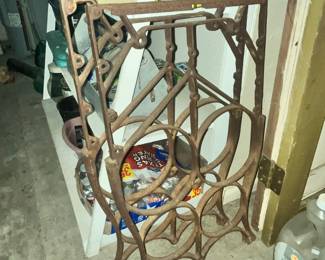 THE GARAGE: CAST IRON SEWING MACHINE BASE
